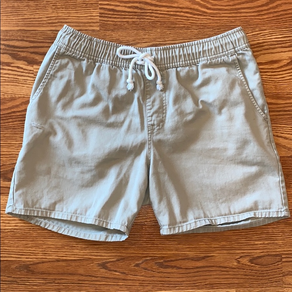 Size small tan men’s shorts from Forever 21